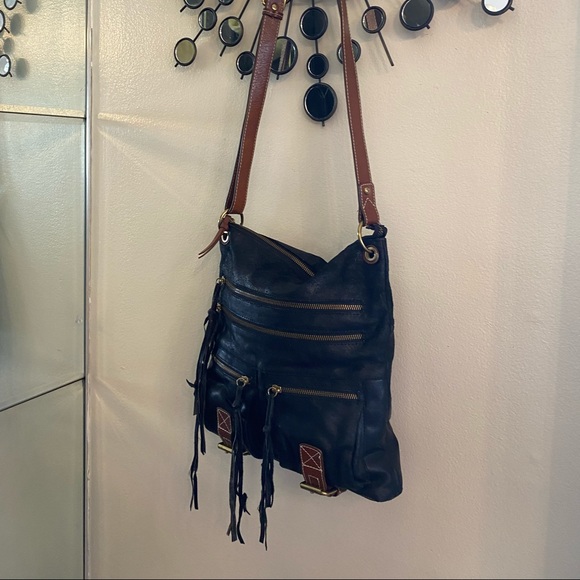 Nino Bossi slight shiny black leather cross bag! - Picture 1 of 16